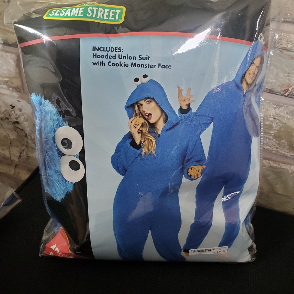 Cookie monster Adult Custome Adult size sm/med.